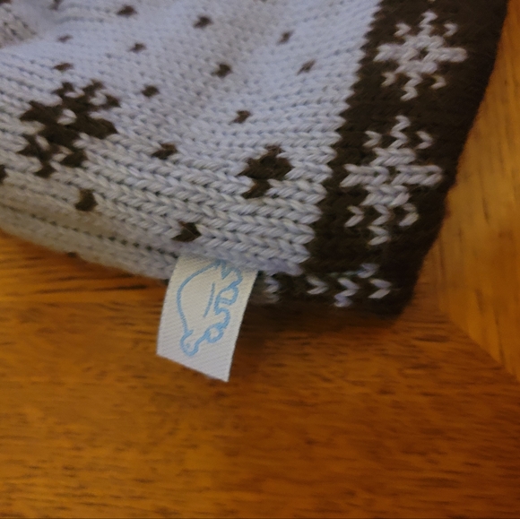 Turtle Fur Baby Hat with a little ball on top !!! - Picture 6 of 7